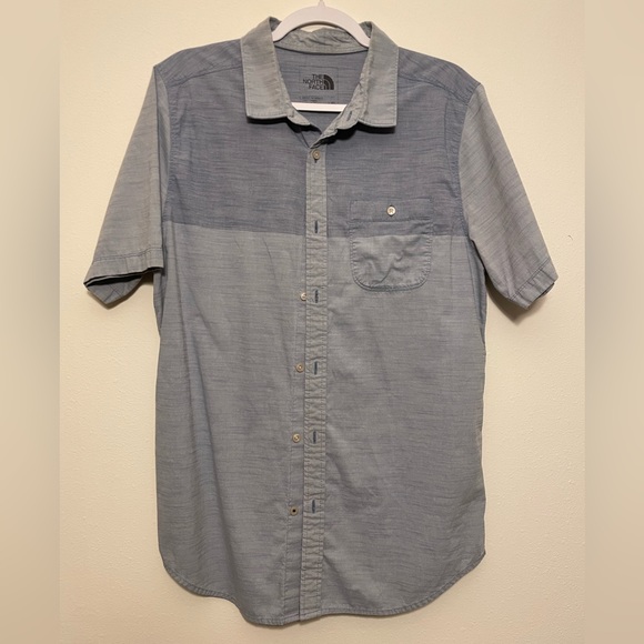 NorthFace Button Up Shortsleeve - Picture 1 of 3
